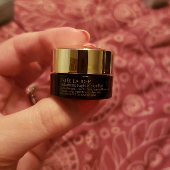 Estee Lauder Advanced Night Repair Eye Cream - Picture 2 of 2